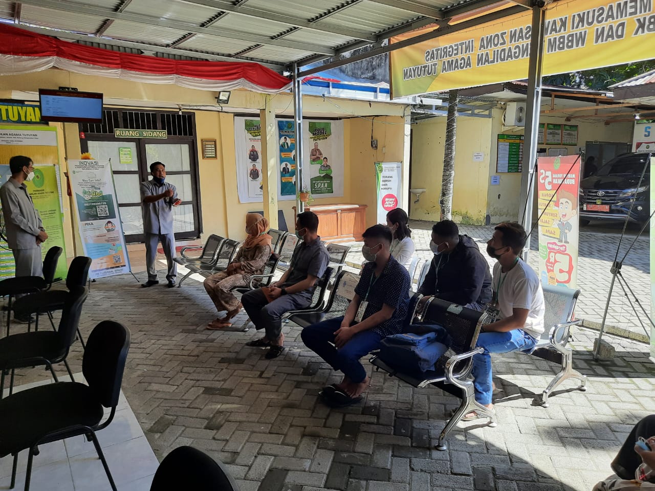 Dilengkapi QR Code dan Terkoneksi dengan Majalah Badilag Ini Desain Kalung Name Tag Pengadilan Agama Tutuyan 8