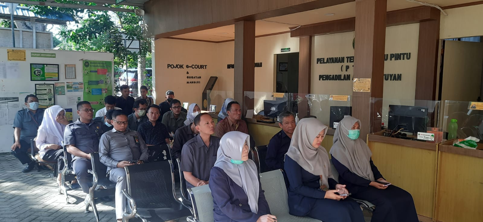 rapat breafing pagi 1