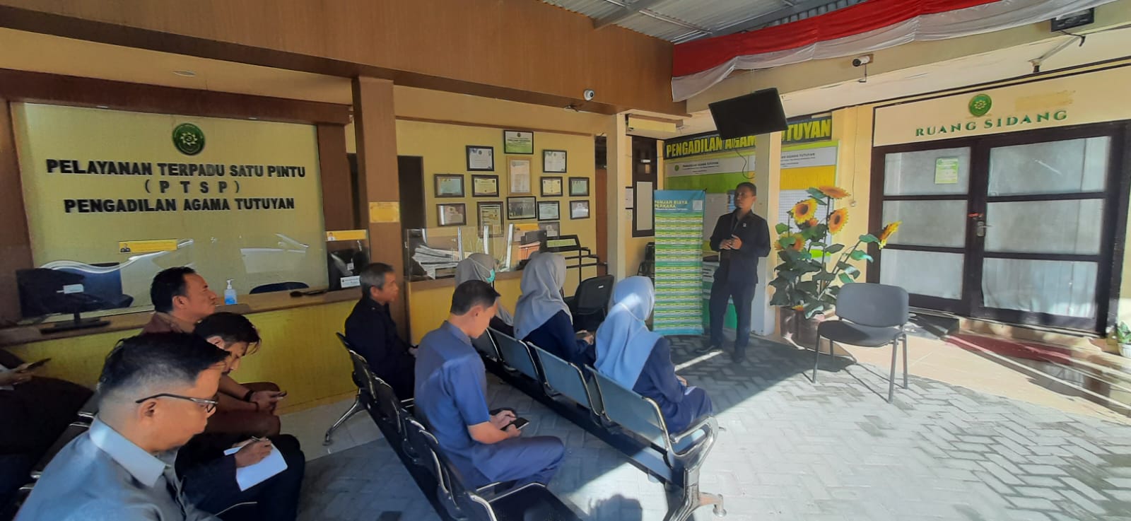 rapat breafing pagi 2